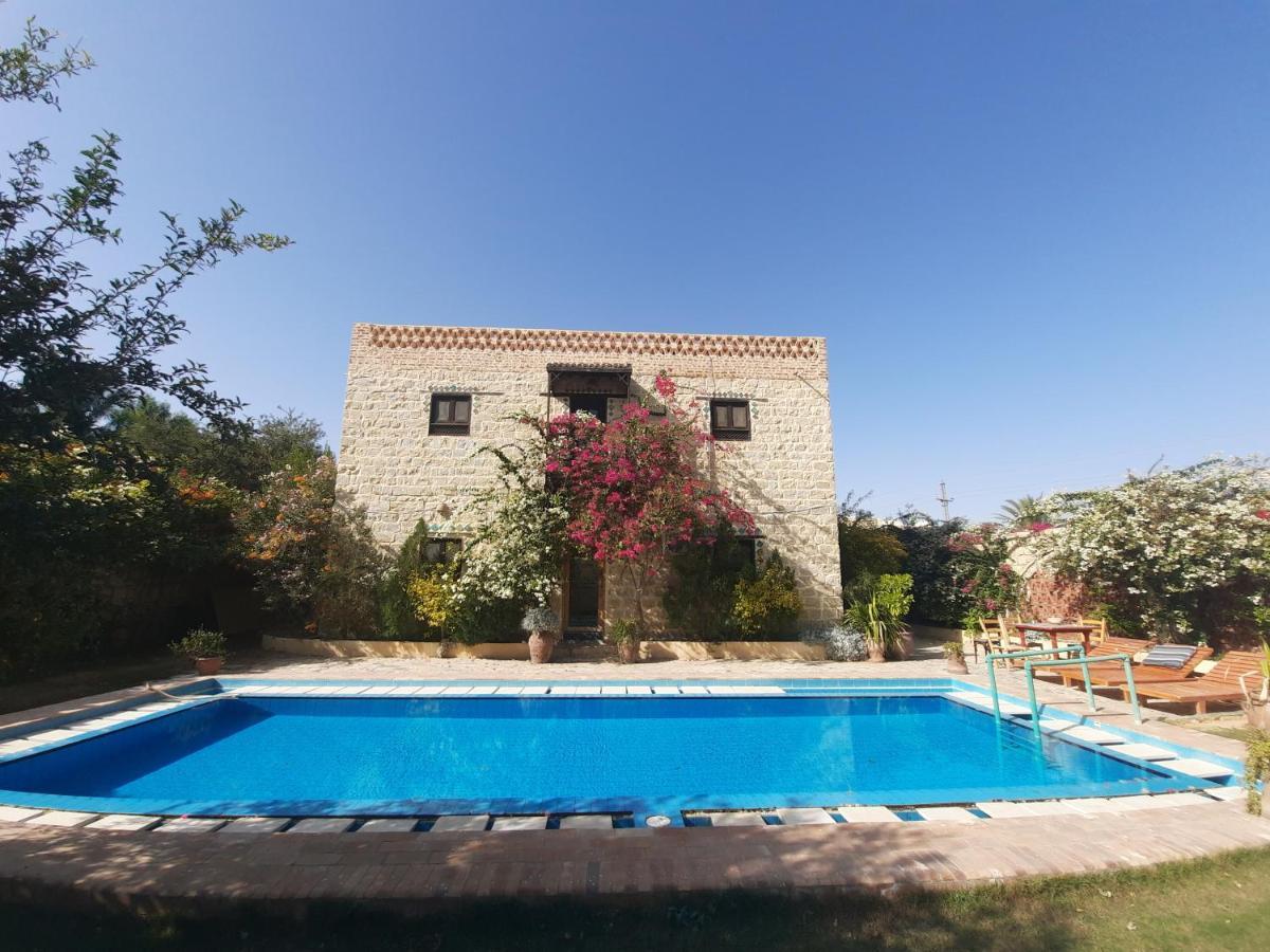 Zad Elmosafer Villa - Tunis Village Экстерьер фото
