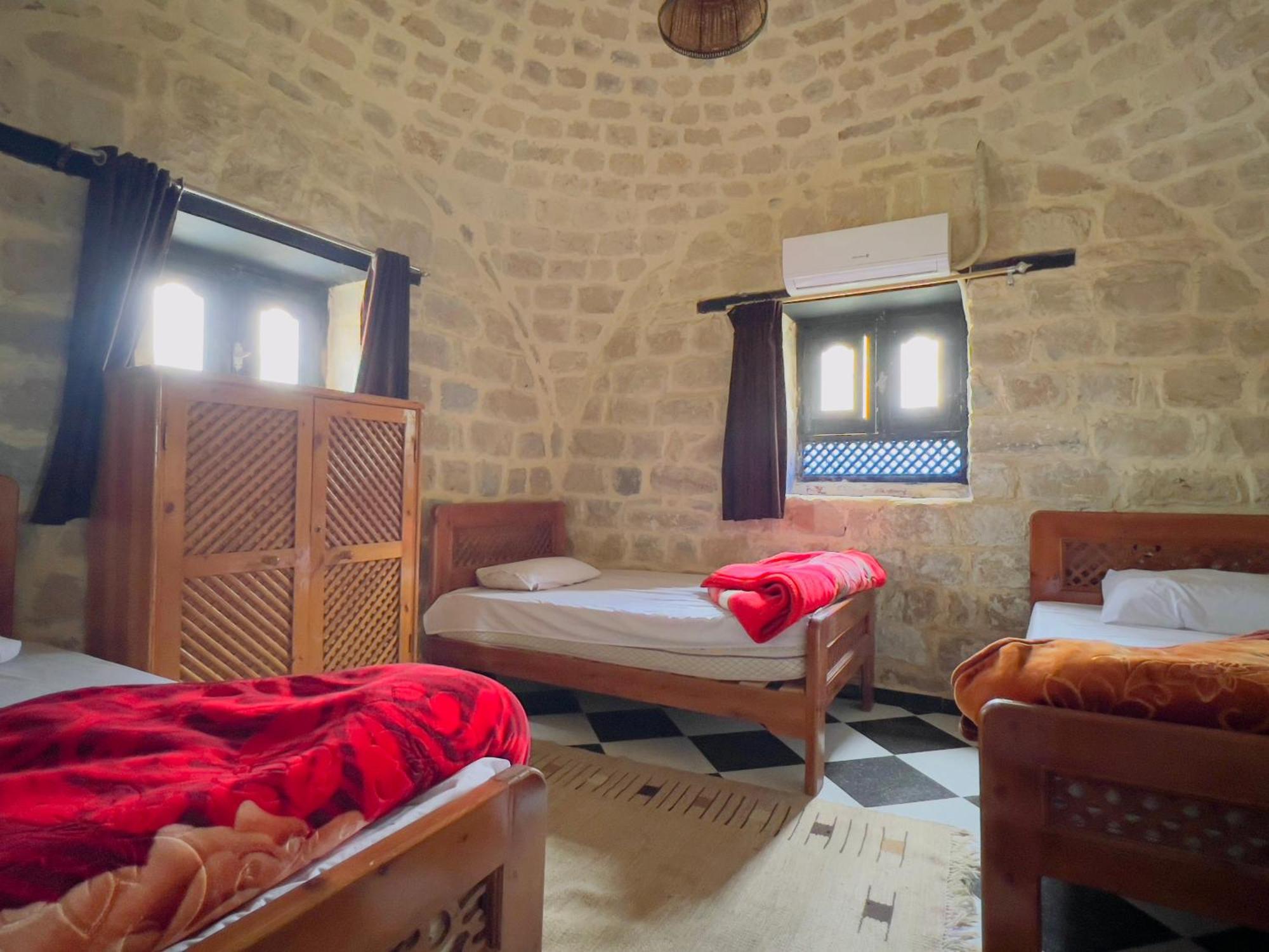 Zad Elmosafer Villa - Tunis Village Экстерьер фото